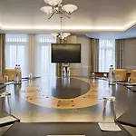 Hotel Der Valk Palace 4*