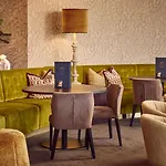 Hotell Der Valk Palace 4*