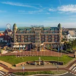 Hotel Der Valk Palace