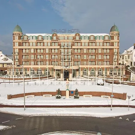 Hotel Der Valk Palace 4*