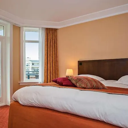 Ξενοδοχείο Der Valk Palace 4*