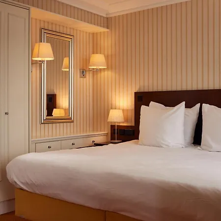 Der Valk Palace מלון 4*