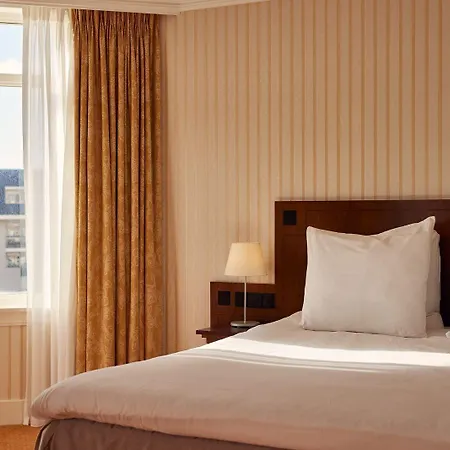 Der Valk Palace فندق