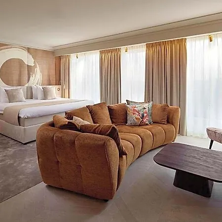 Der Valk Palace 호텔 4*