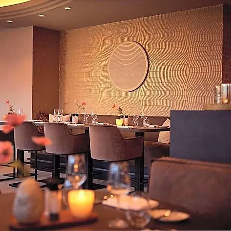 Der Valk Palace 호텔