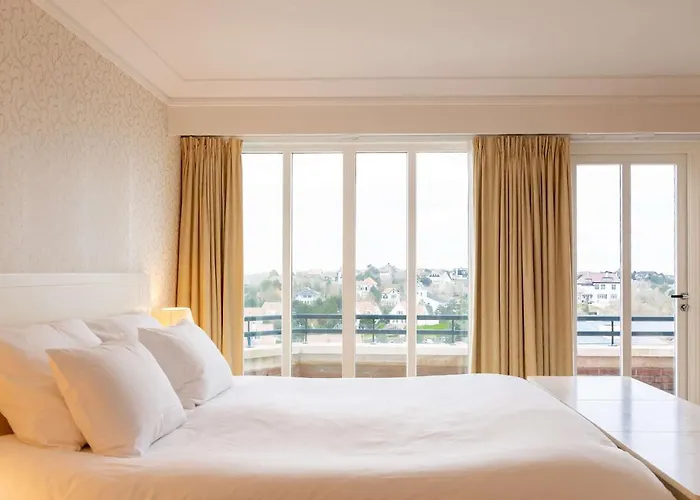 Der Valk Palace Hotel 4*