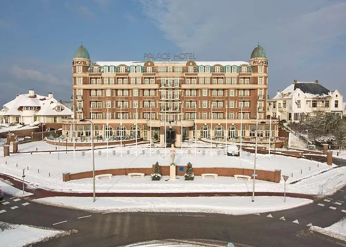 Hotel Der Valk Palace 4*