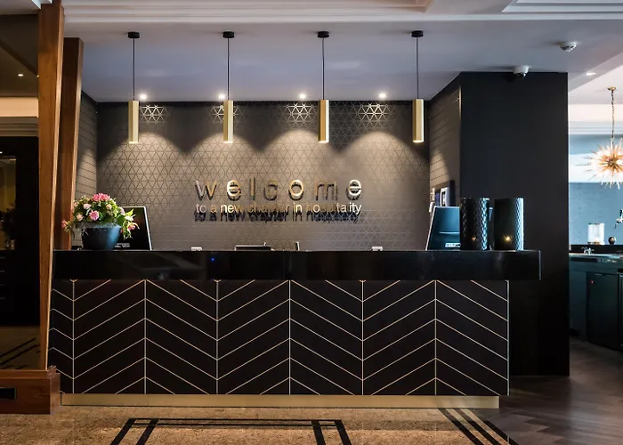 Hotel Der Valk Palace 4*