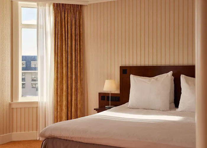 Der Valk Palace Hotel