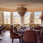 호텔 Der Valk Palace 4*