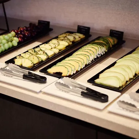 호텔 Der Valk Palace