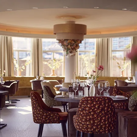 호텔 Der Valk Palace 4*